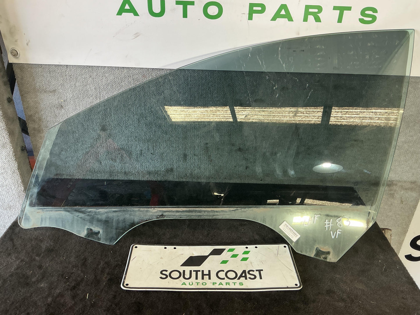 Holden Commodore VF  Left Front Door Glass 92252910