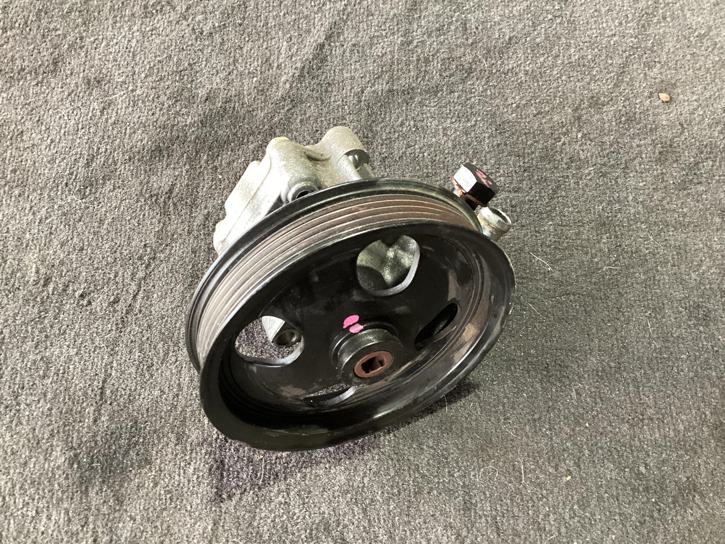 2008 - 2008 Holden Commodore   Power Steering Pump VEV6POWERSTEERINGPUMP