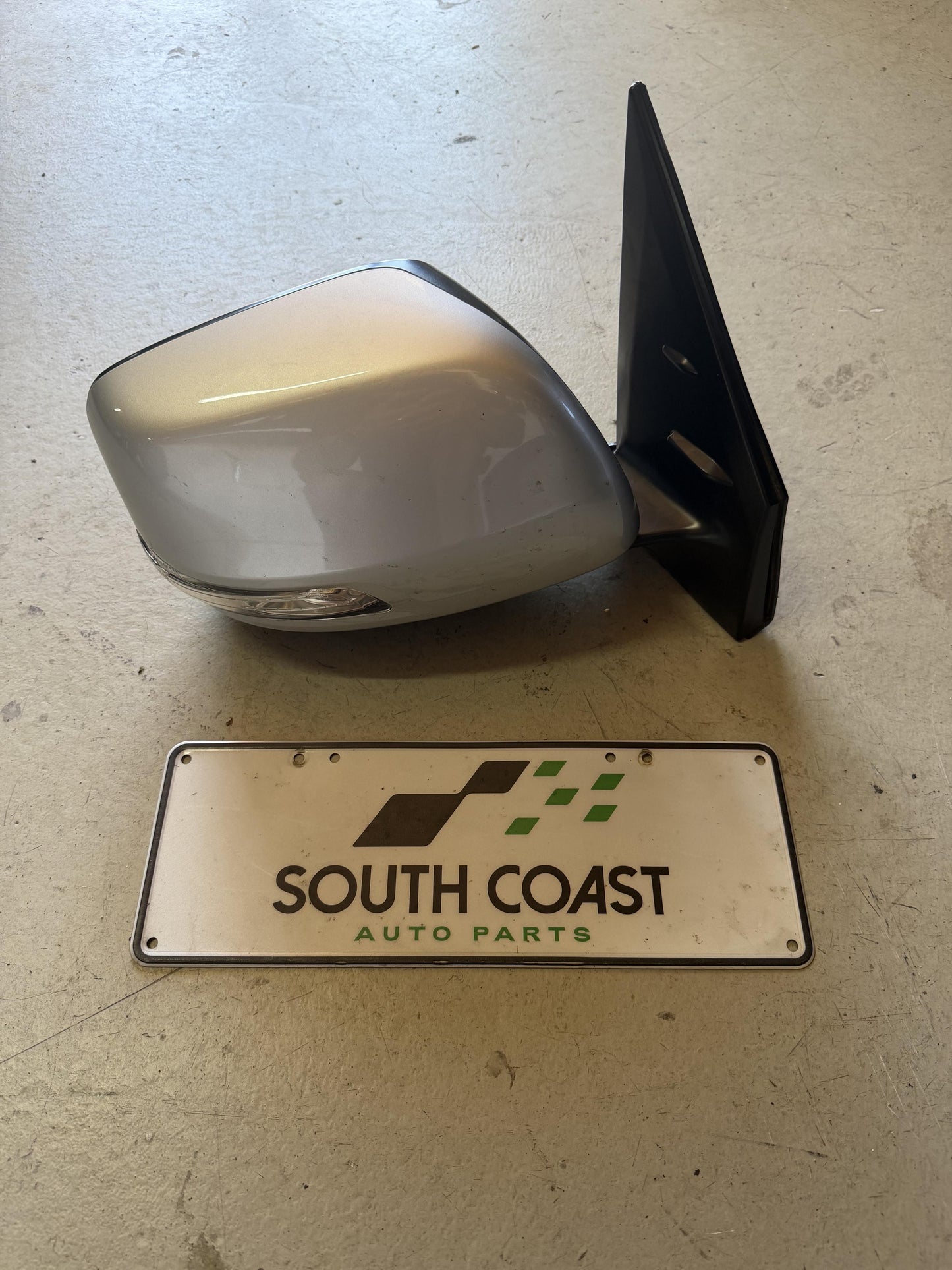 Toyota Land Cruiser   Right Door Mirror Murakami 8858