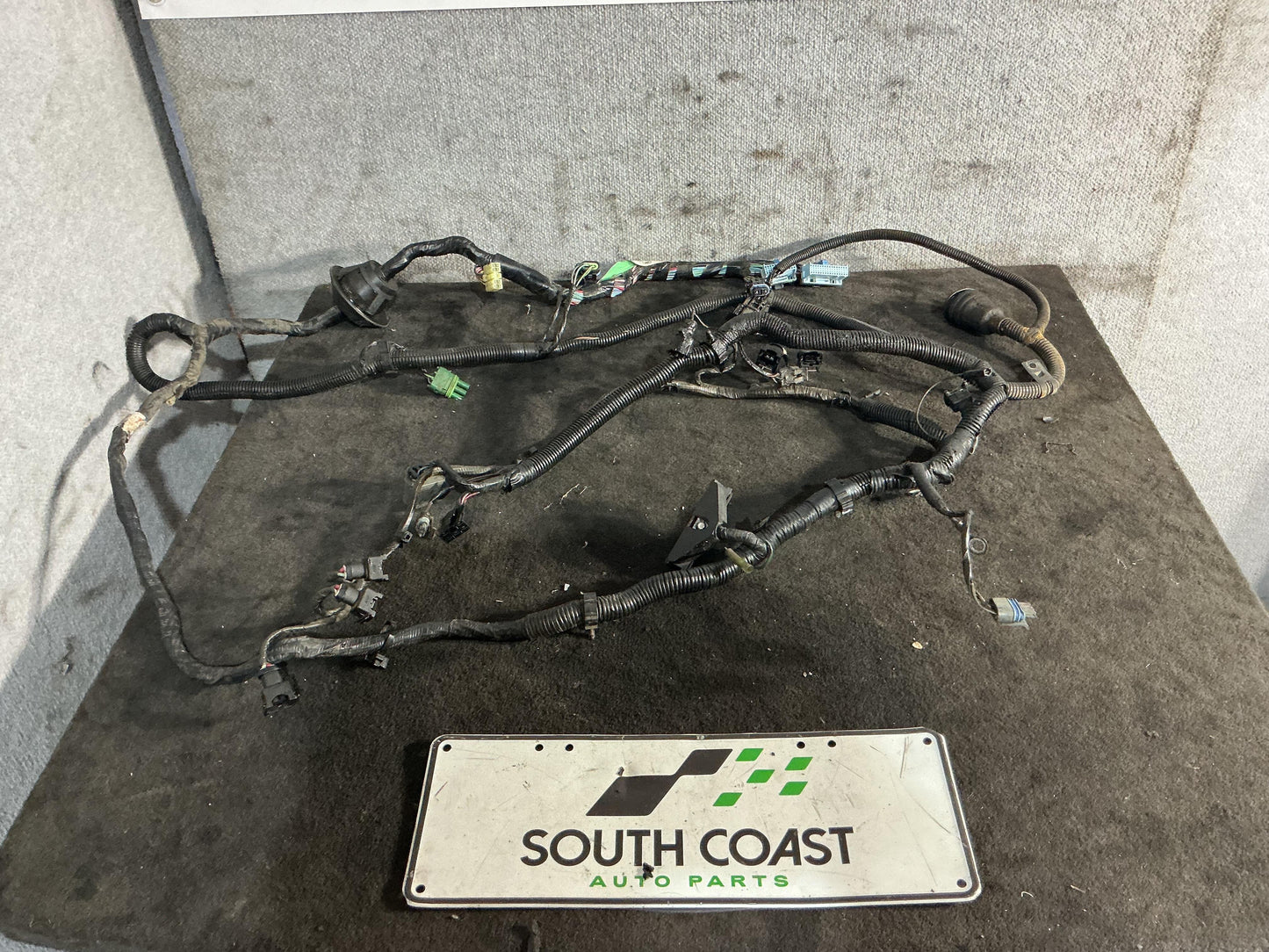 Holden Commodore VR 6H8VRK19HSL781543 Engine Wiring Harness 92049766
