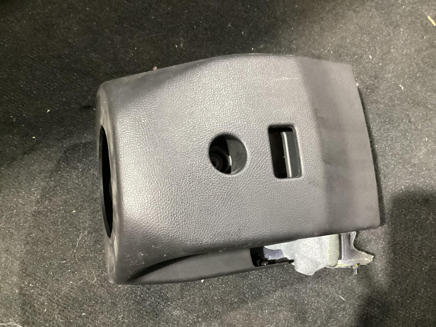 2015 Holden Calais VF  Steering Column Shroud 92263672
