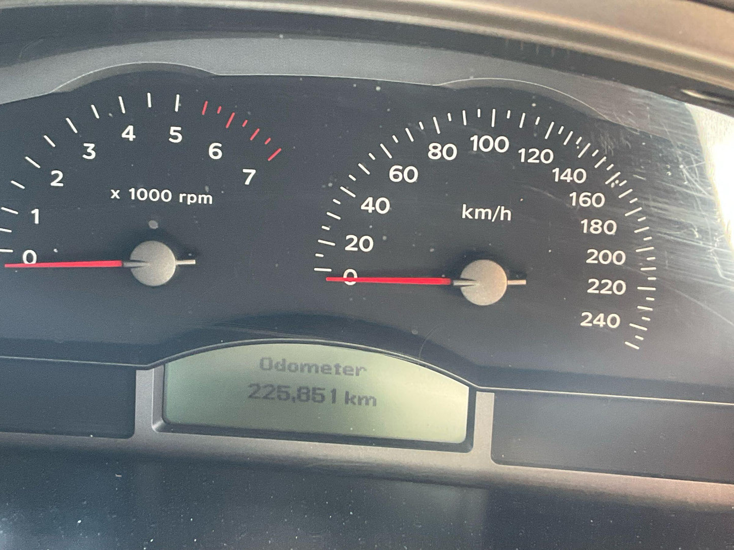 2005 - 2006 Holden Commodore Executive VZ Silver