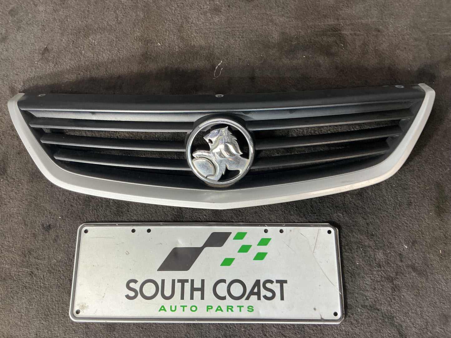 Holden Commodore VY  Grille