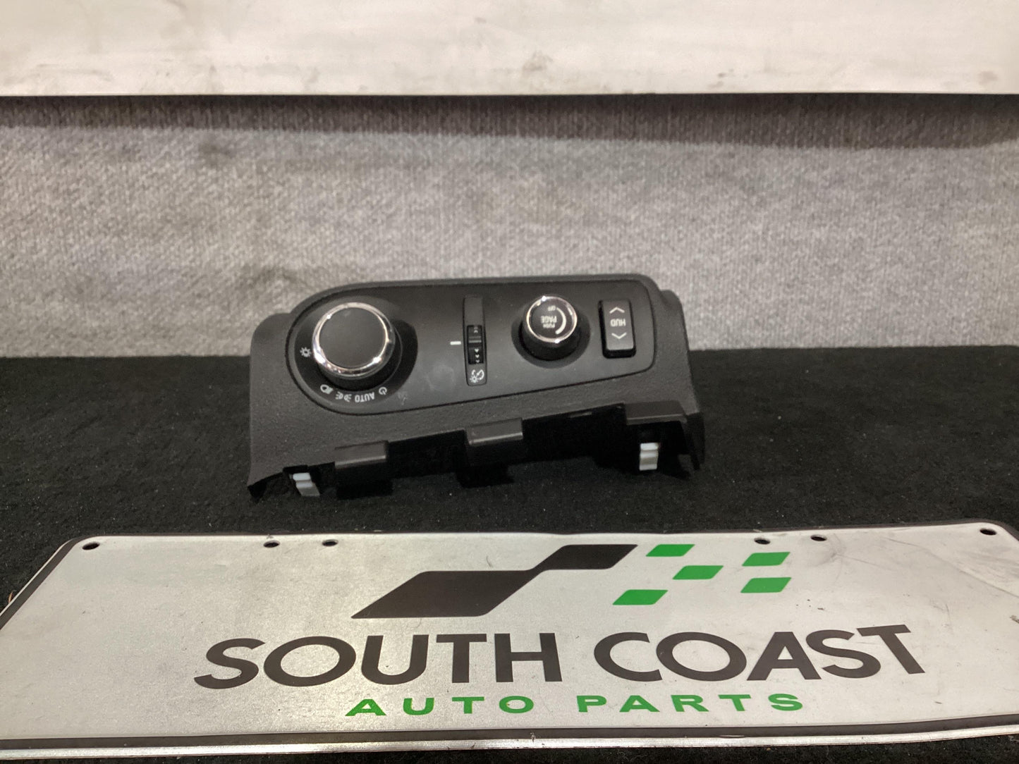 Holden Commodore VF  Dimmer Switch