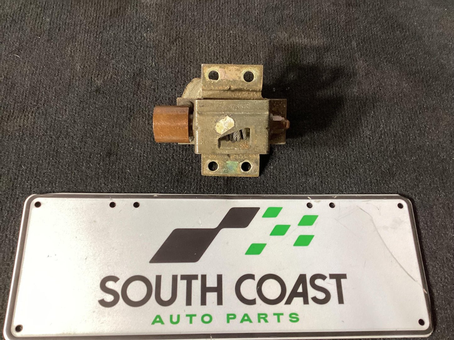 Holden Commodore VU  Spare Wheel Winch 92081308