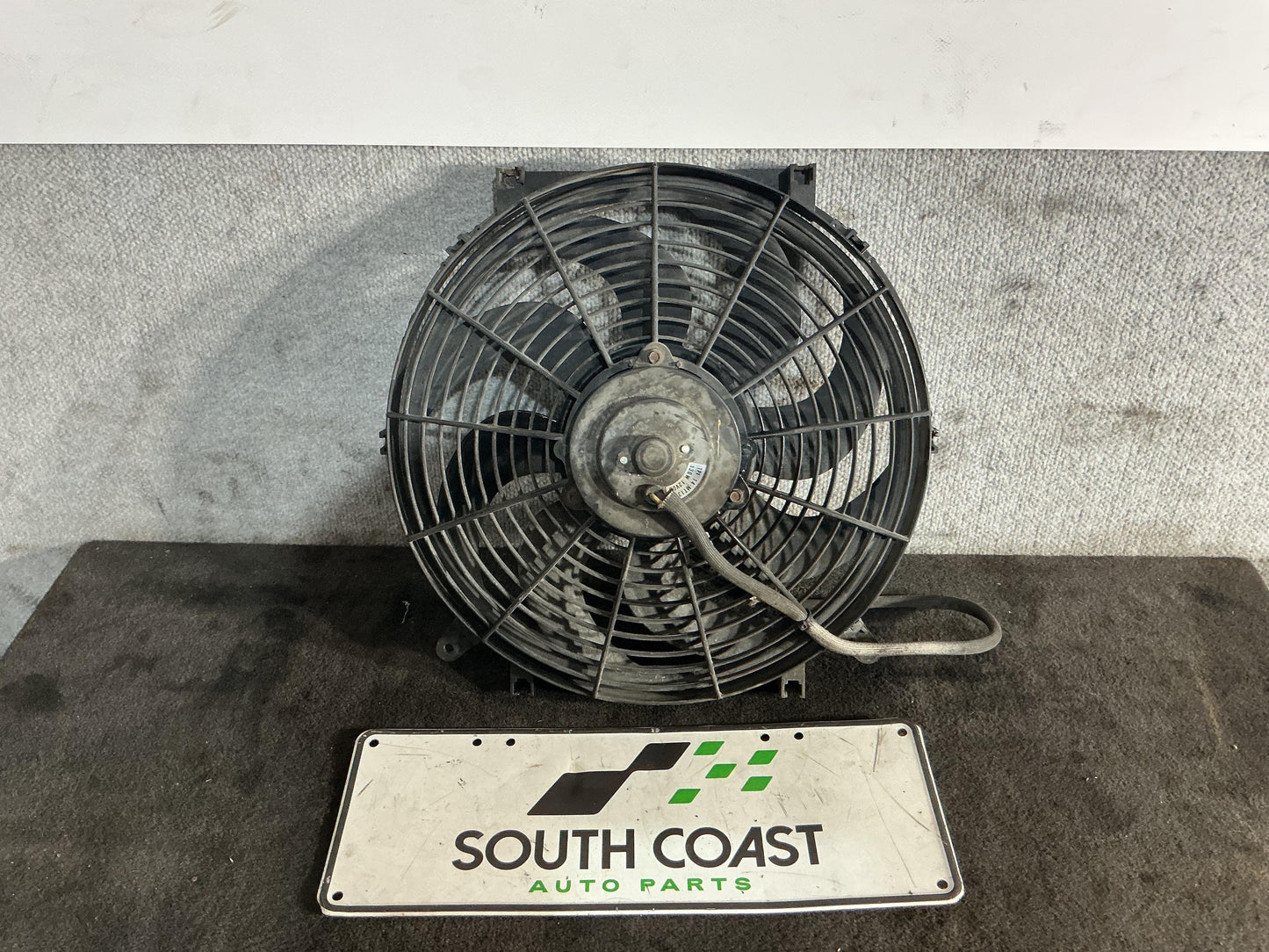 Holden Commodore VR 6H8VRK19HSL781543 A/C Fan and Shroud Assembly