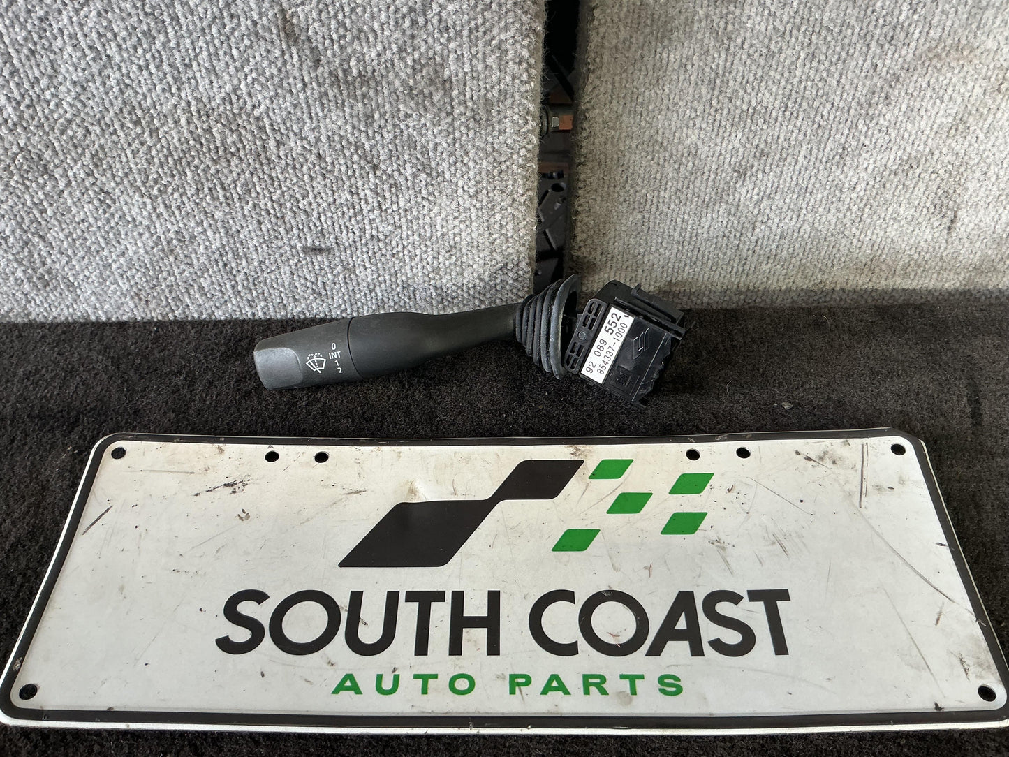 Holden Commodore VY  Wiper Switch 92089552