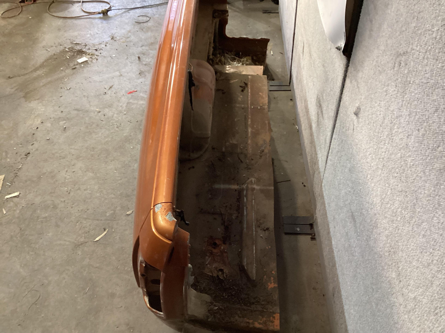 Holden Commodore VU  Left Side Cut Section