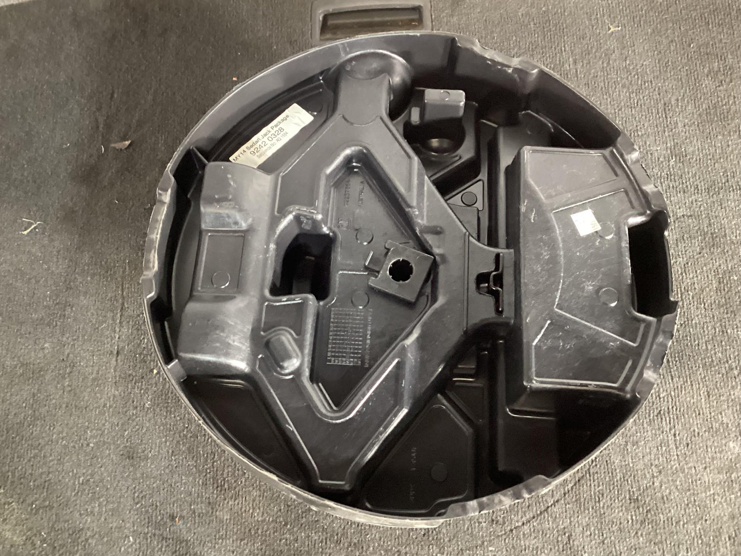 Holden Commodore VF  Jack/Tool Kit 92420328