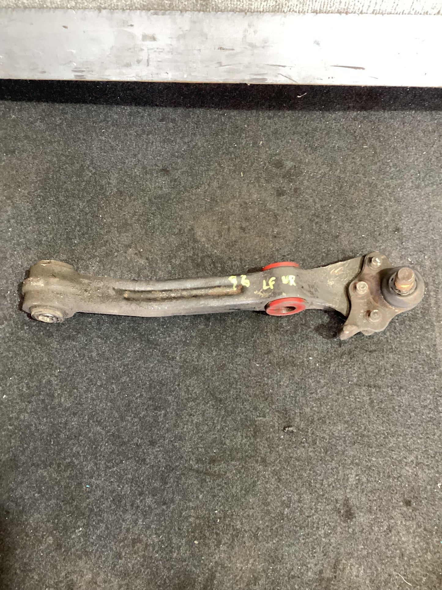 Holden Commodore VR 6H8VRK19HSL781543 Left Front Lower Control Arm