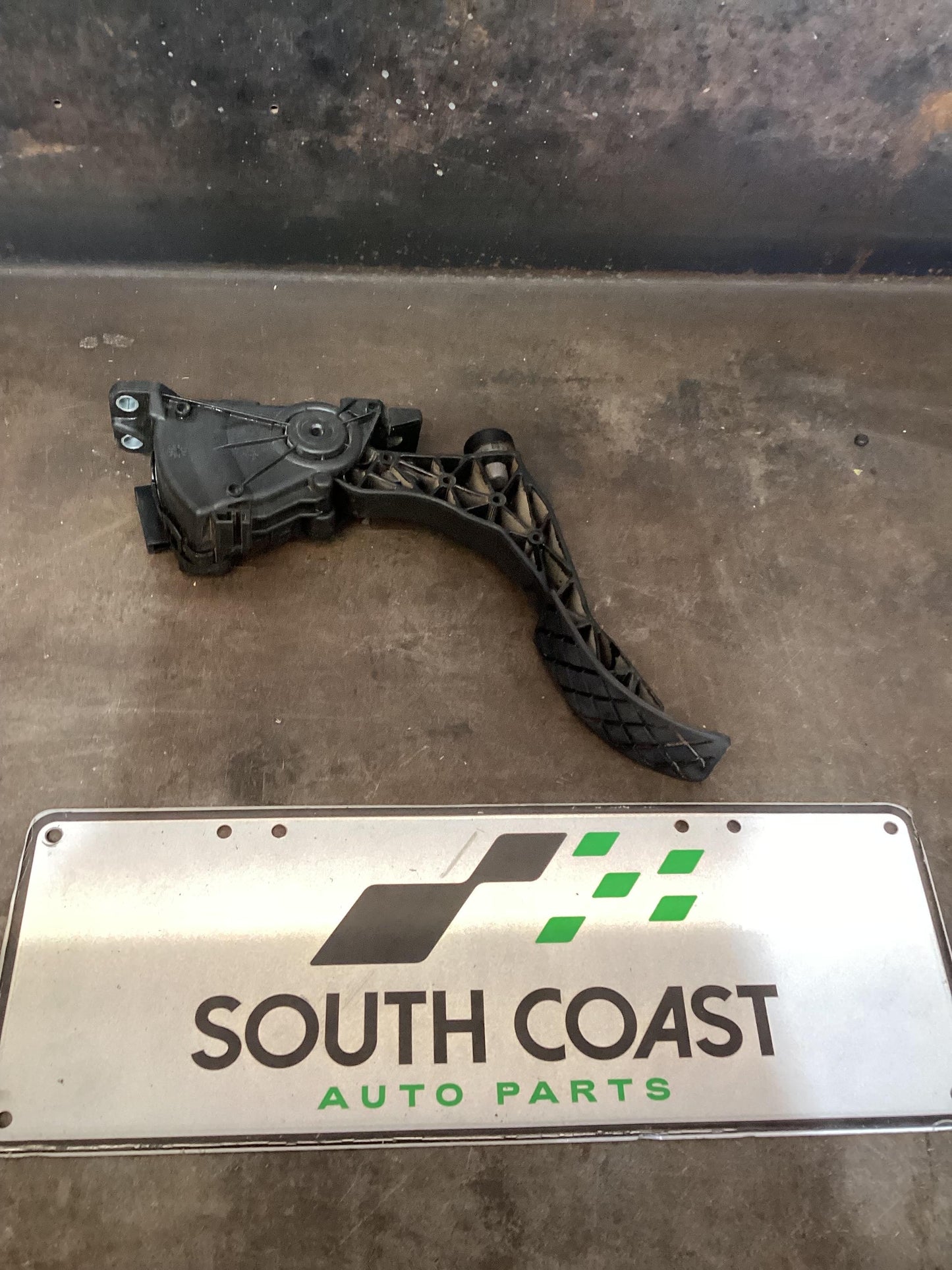 Volkswagen Amarok   Accelerator Pedal 6Q1723503P