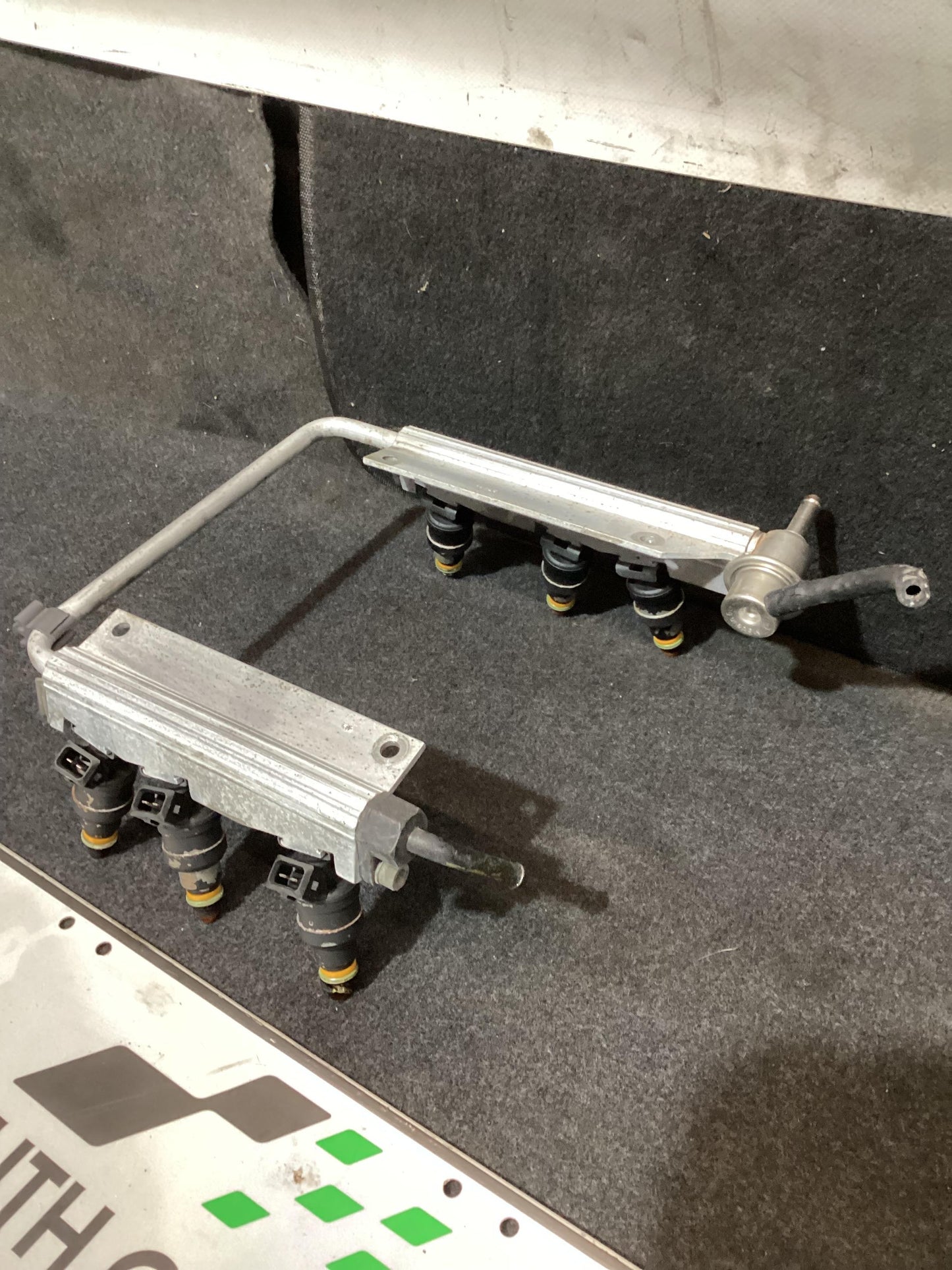 Holden Commodore VR  Injection Rail