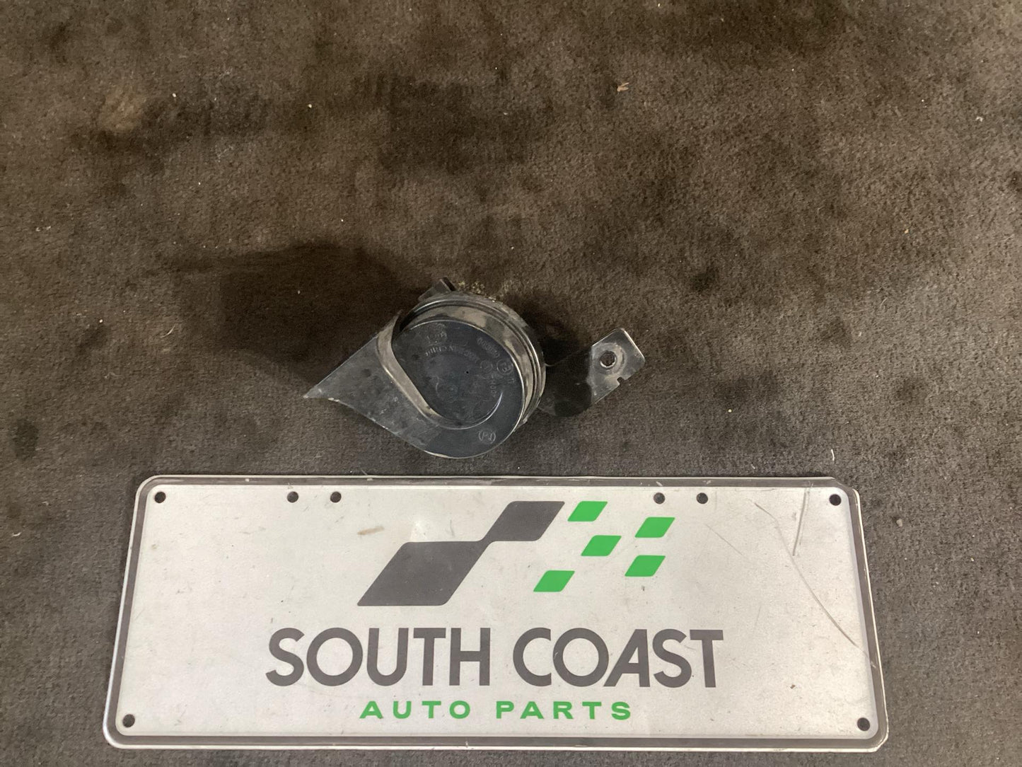 Holden Commodore VF  Horn