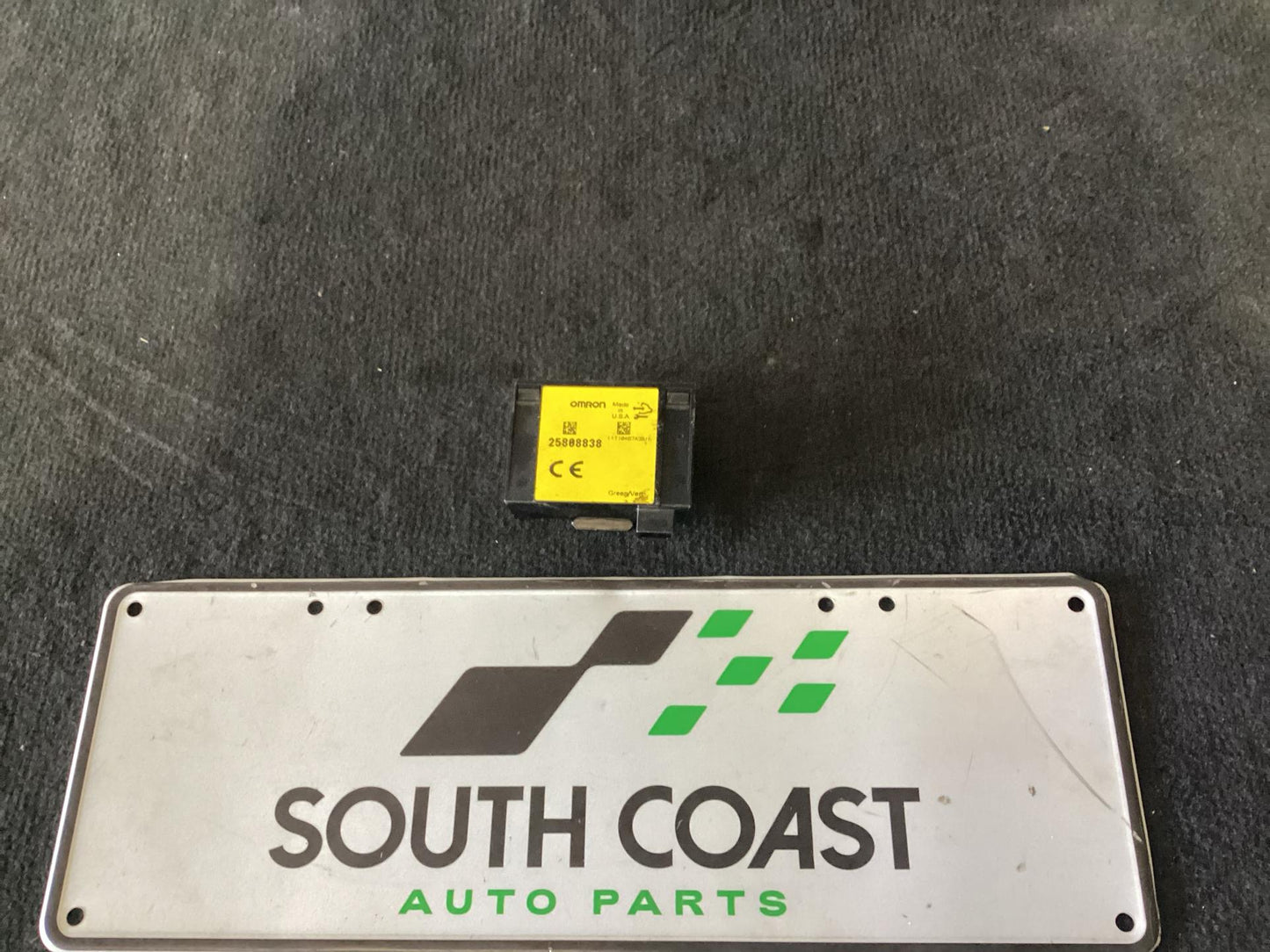 2006 - 2010 Holden Commodore VE  Remote Function Actuator  25808838