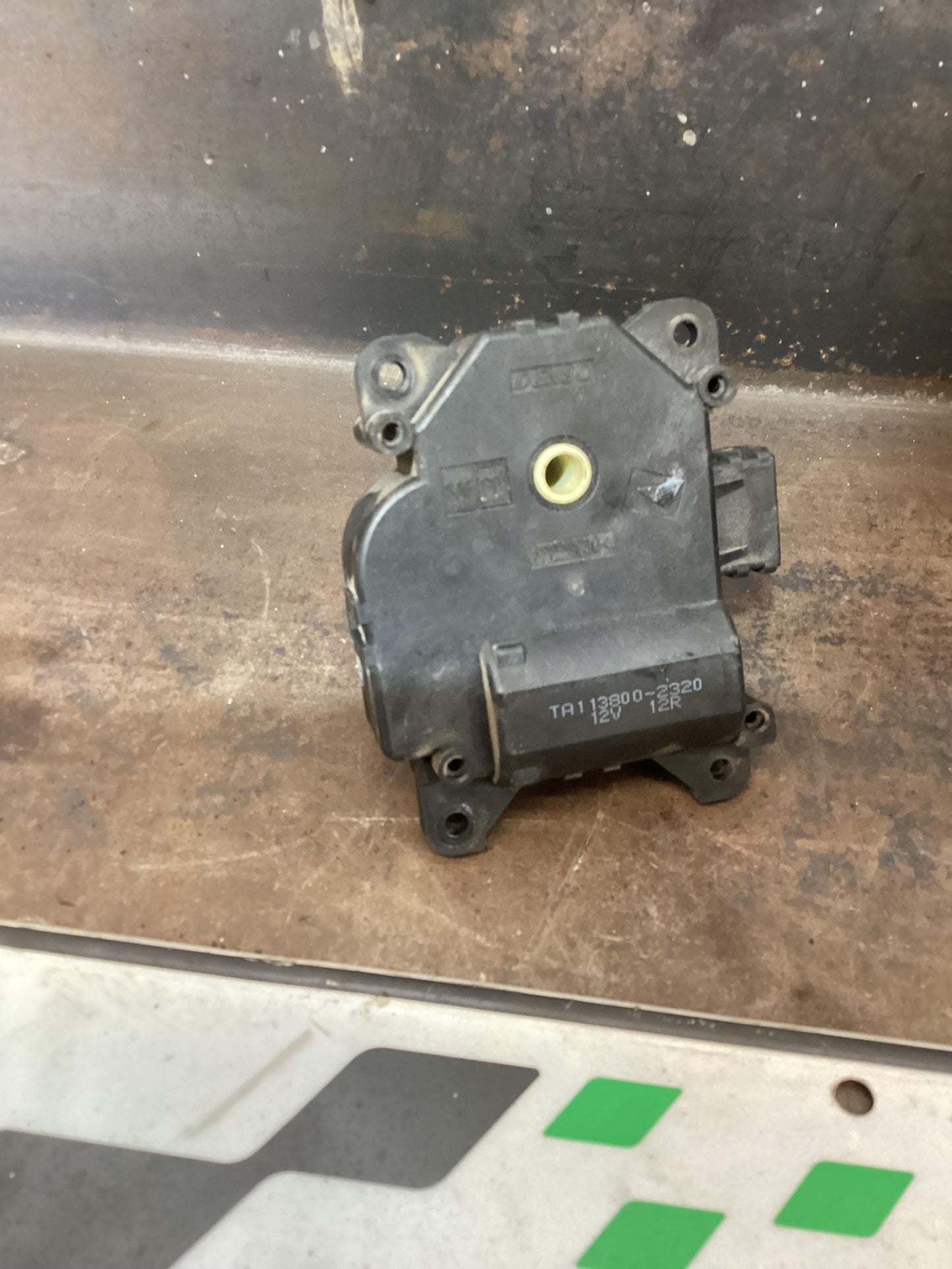 Holden Commodore VF  A/C Blend Motor 12R
