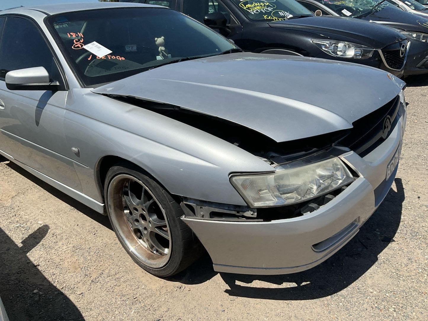 2005 - 2006 Holden Commodore Executive VZ Silver