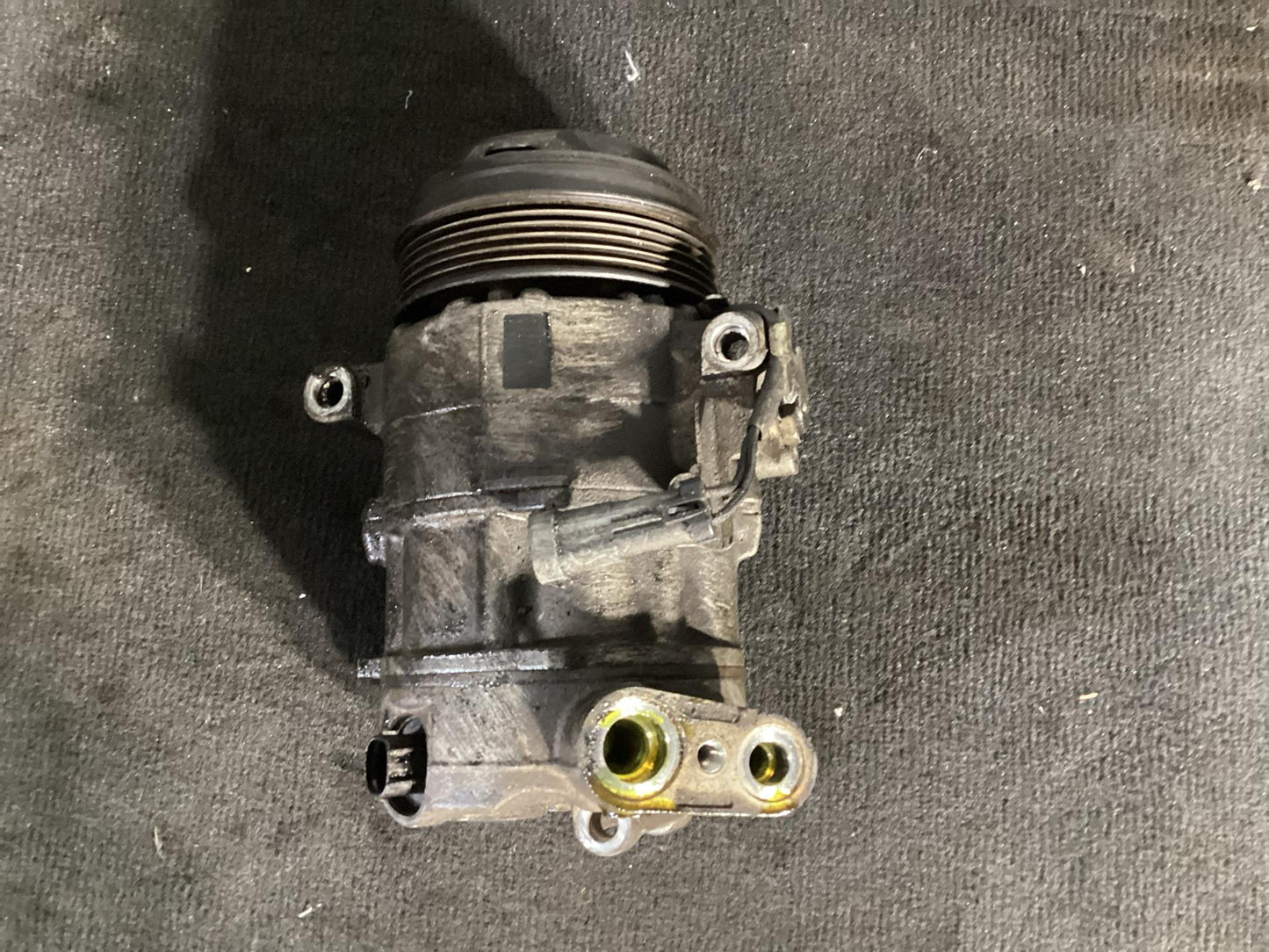 Holden Commodore   A/C Compressor 92197432