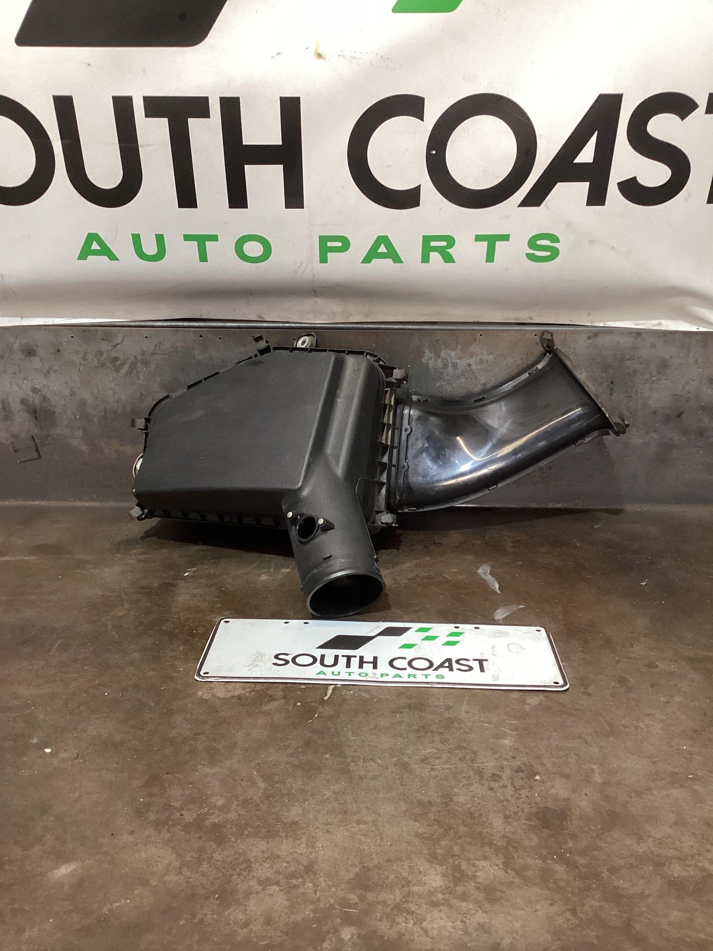 Holden Commodore VE 6G1EK5E79BL526529 Cold Air Box 92232734