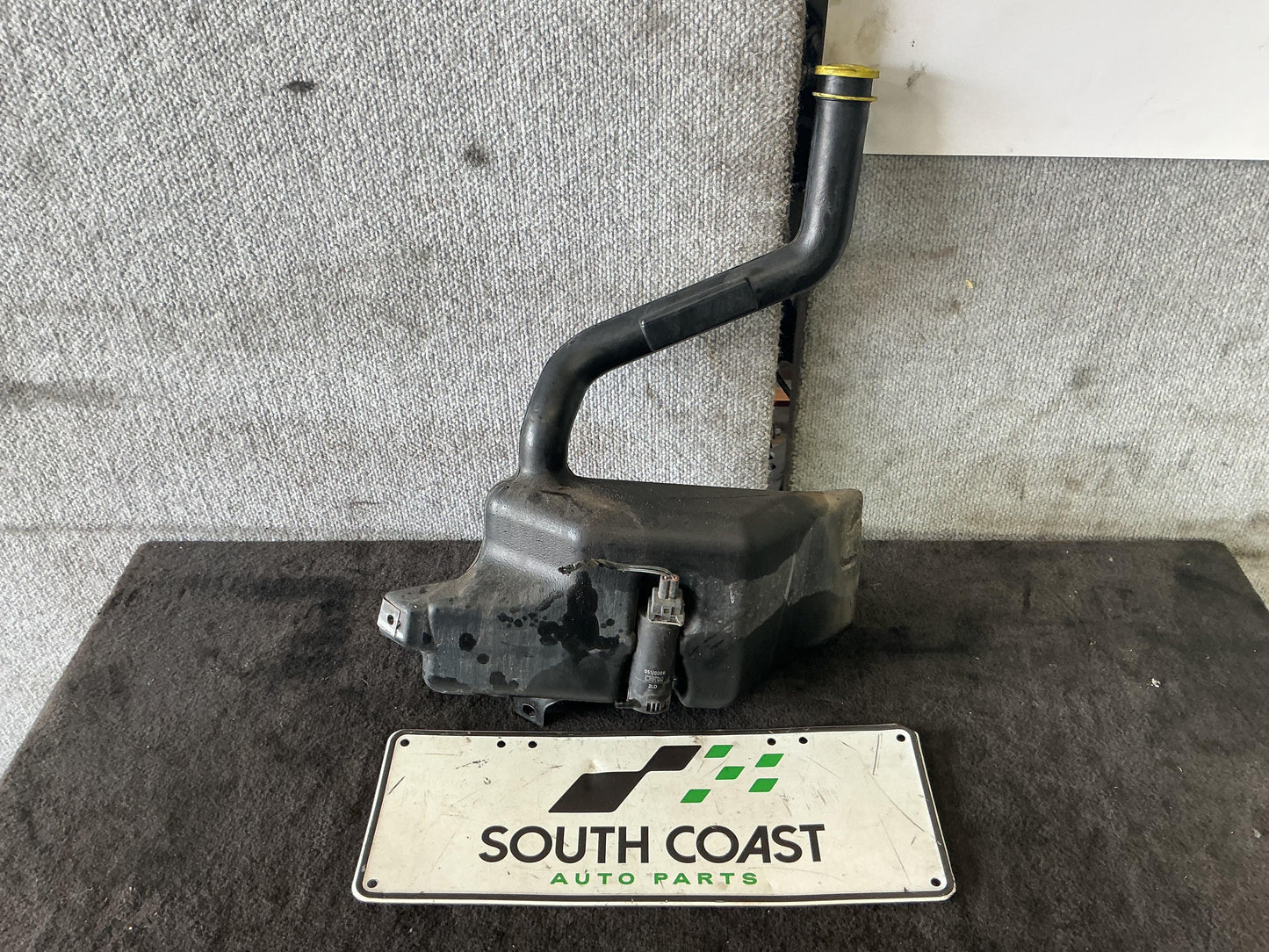 Holden Commodore VY  Washer Bottle