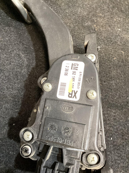 2006 - 2010 Holden Commodore VE  Accelerator Pedal 92165105