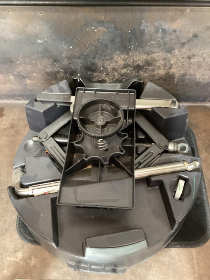 Holden Commodore VE  Jack/Tool Kit