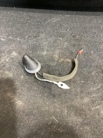 2006 - 2010 Holden Commodore VE  Electric Aerial