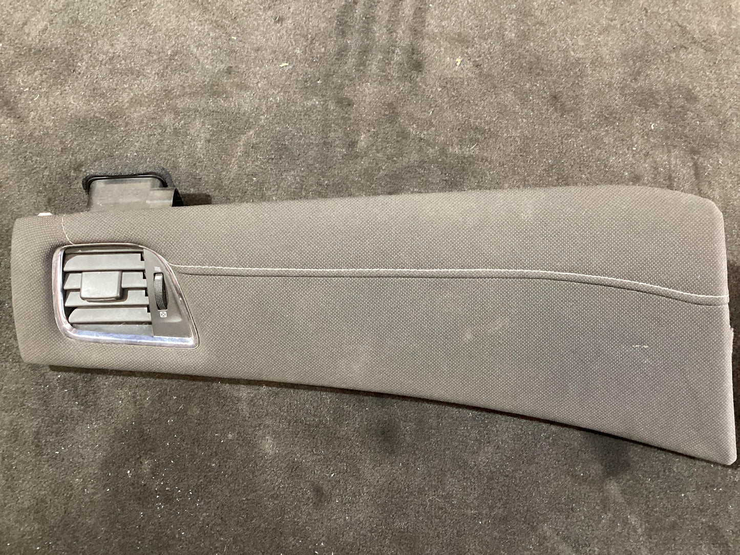2016 - 2016 Holden Commodore Commodore  Left Dash Vent Surround