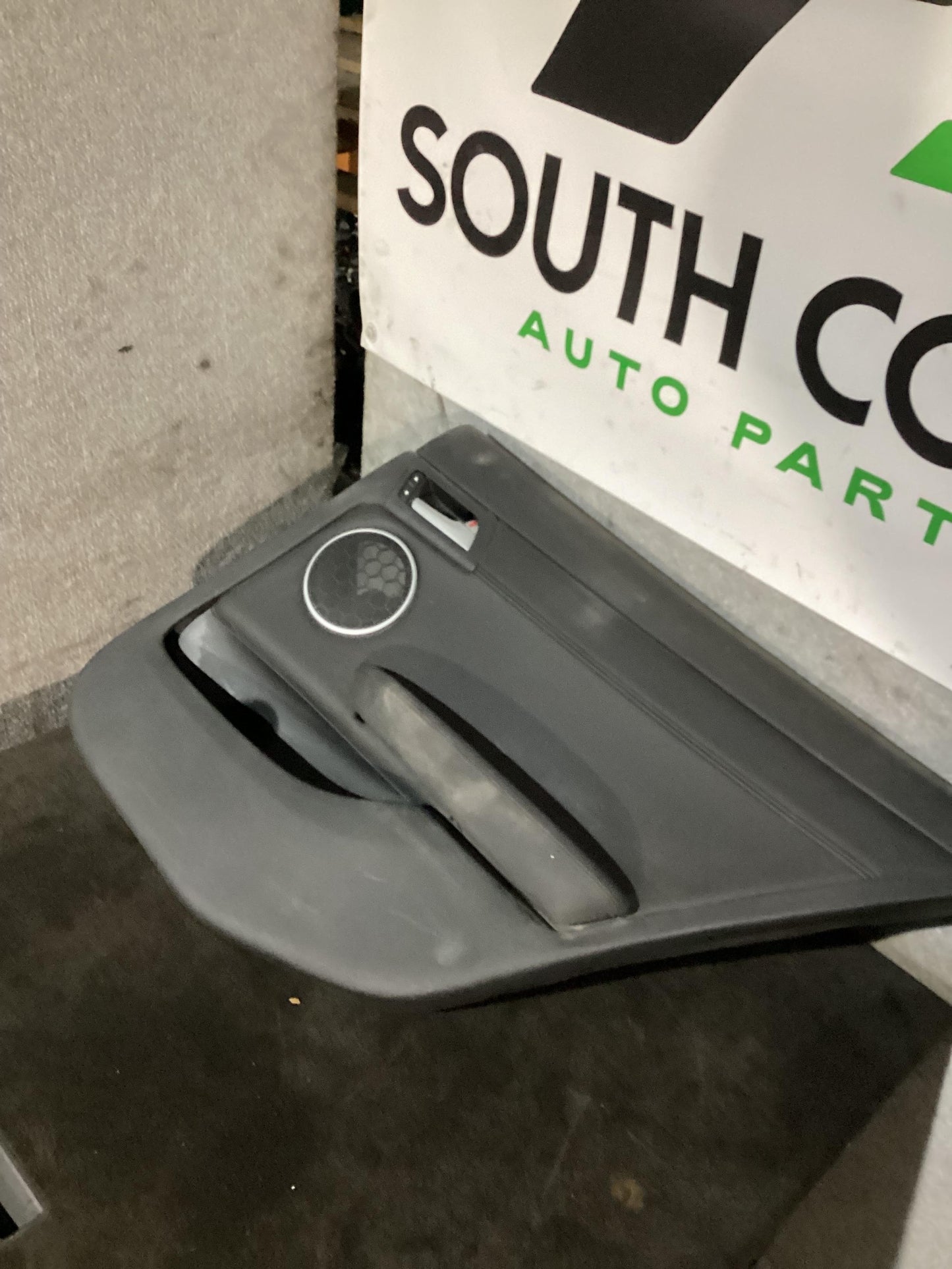 2006 - 2010 Holden Commodore VE  Right Rear Door Trim 92171747