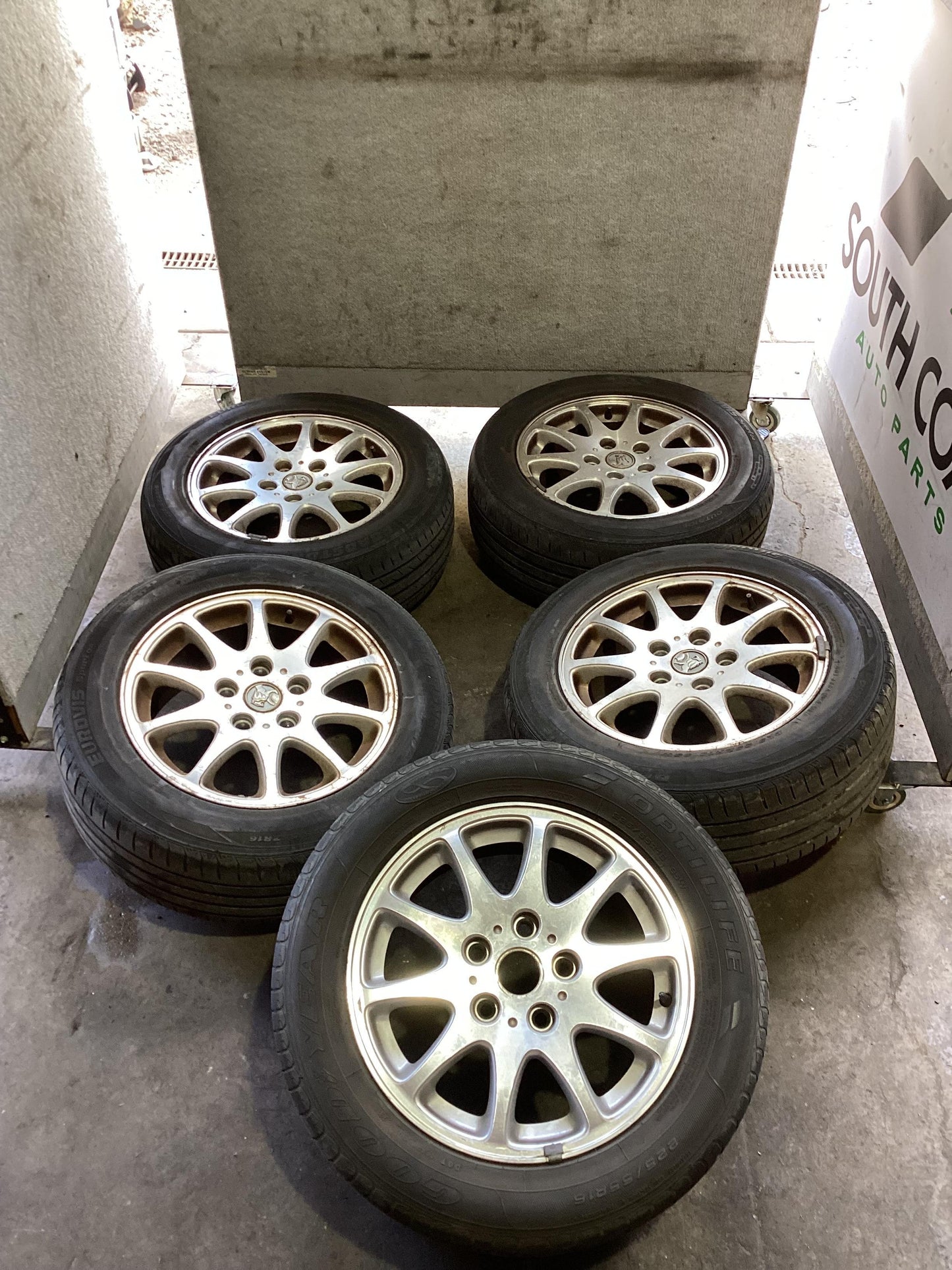 Holden Commodore VY  Wheel Set