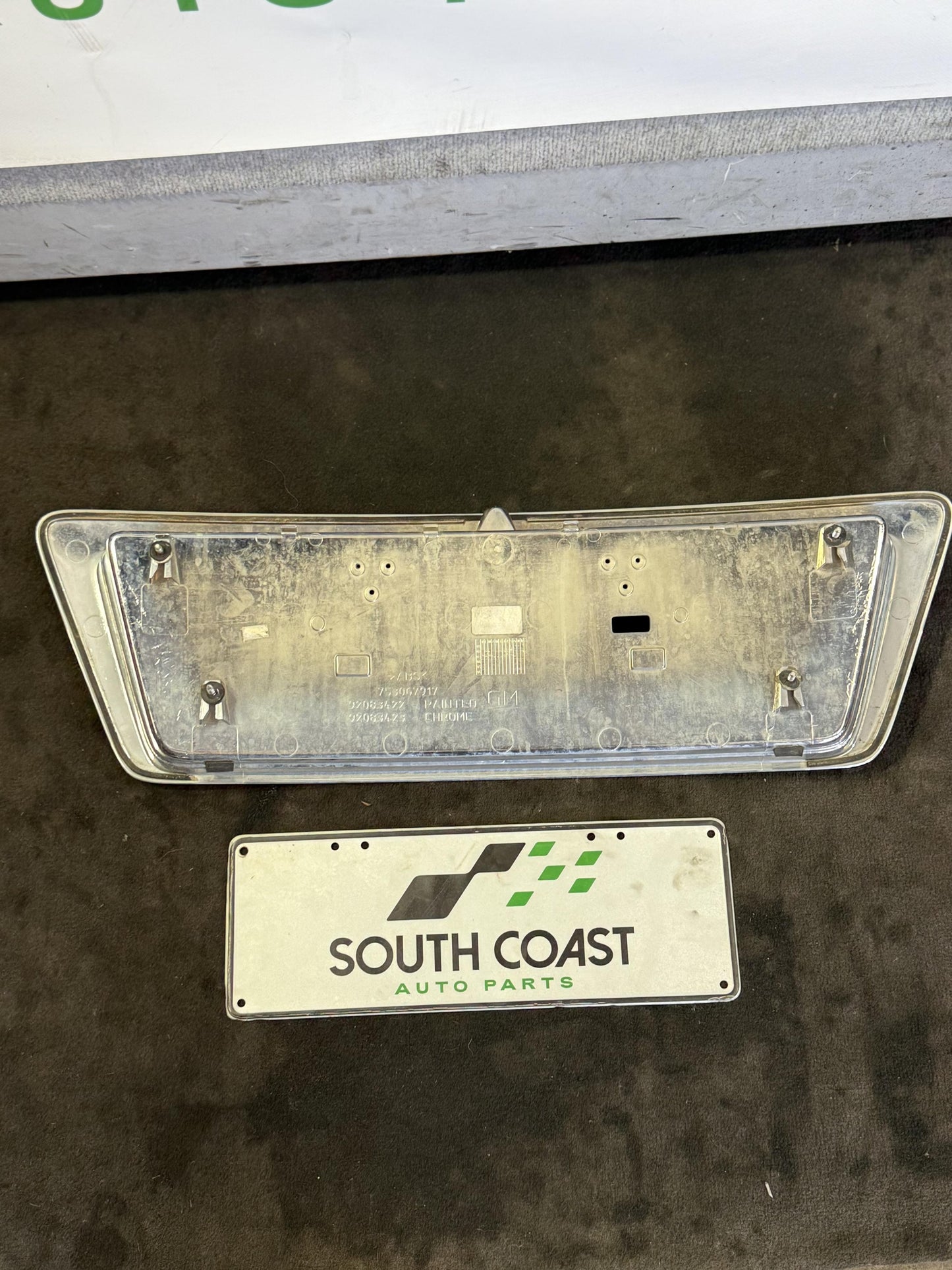 Holden Commodore VZ  Bootlid Garnish 92083423