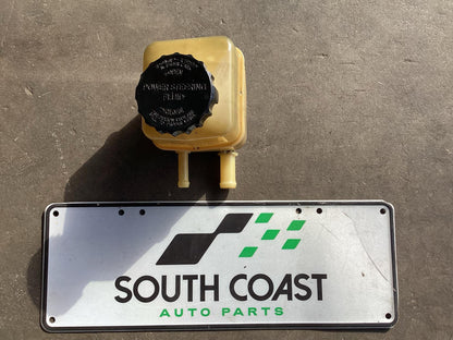 2002 - 2004 Holden Commodore VY 6G1YL54A94L196501 Power Steering Reservoir