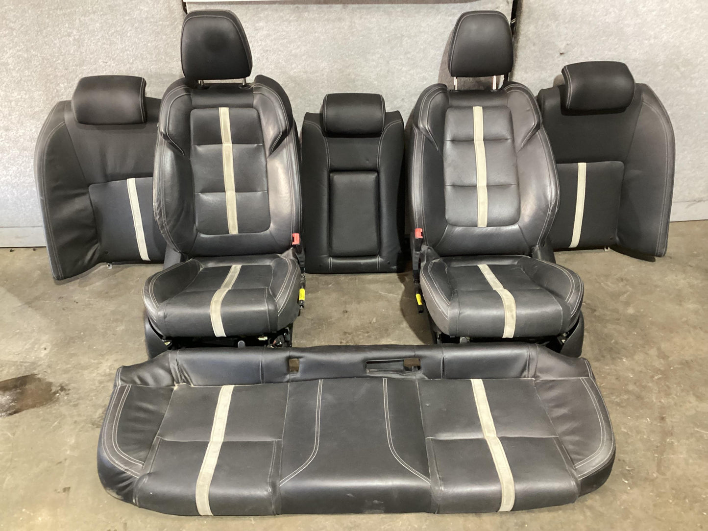 2015 Holden Calais VF  Seats Set