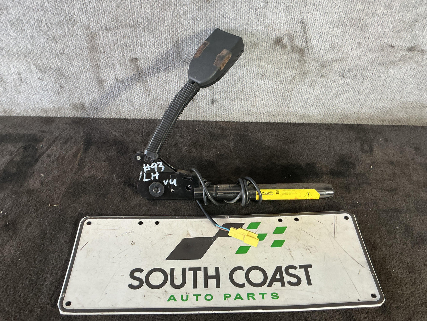 Holden Commodore VU 6H8VUK80F2L904753 Left Front Seat Belt Pretensioner