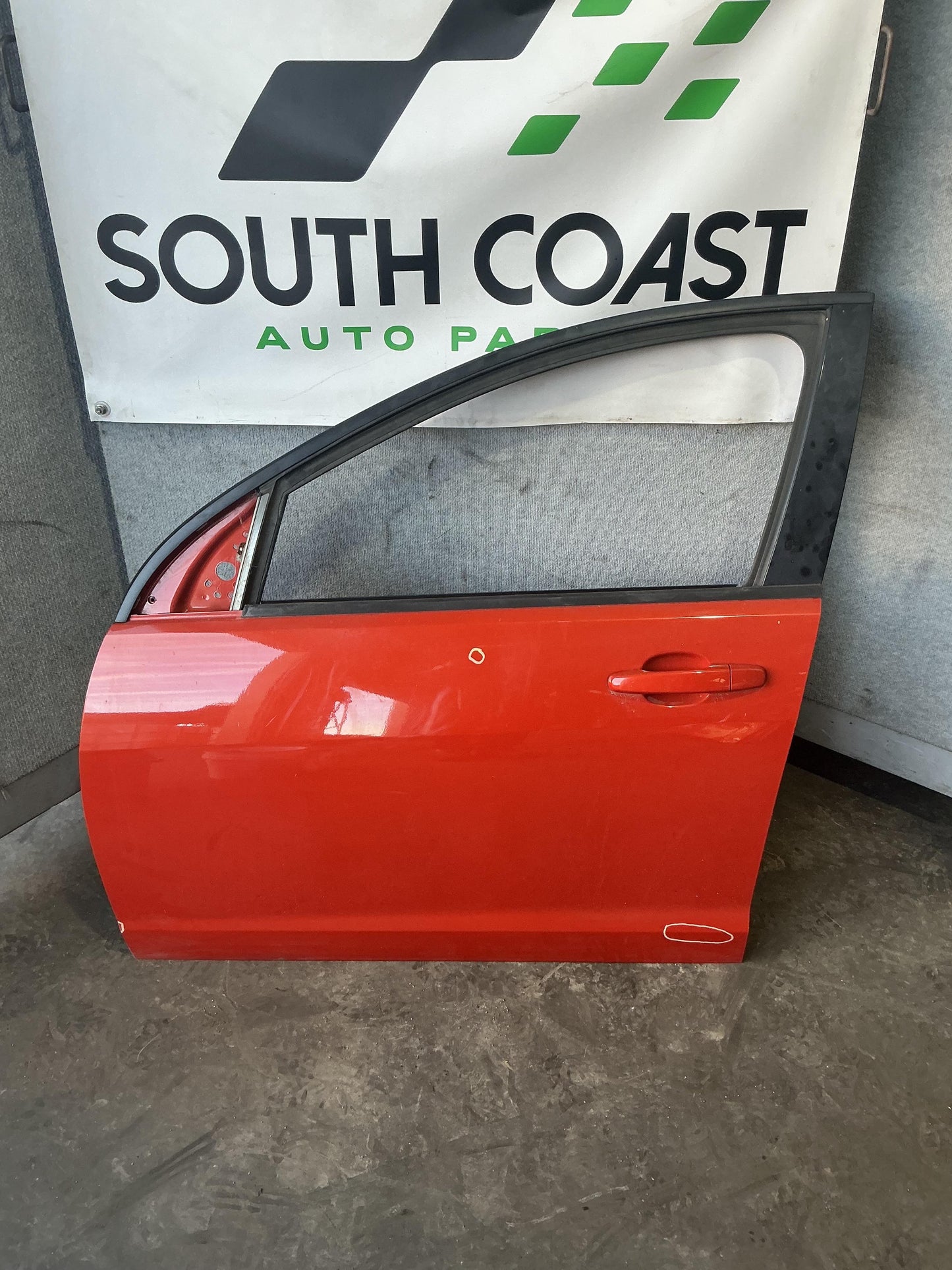 2006 - 2010 Holden Commodore VE  Left Front Door