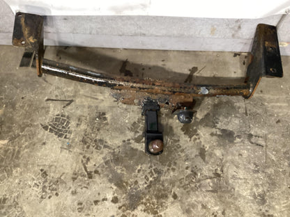 Holden Commodore VU  Towbar