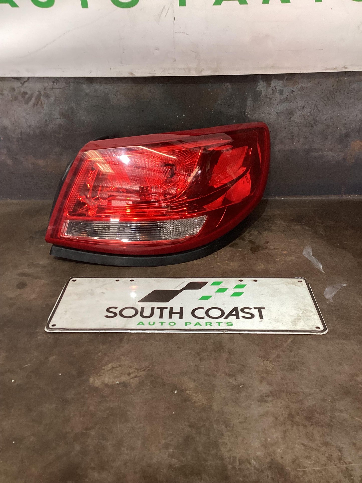 Holden Commodore VF  Right Taillight