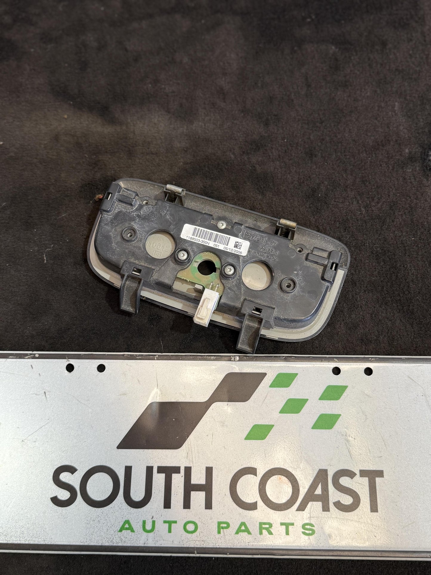 Holden Commodore VE  Rear Interior Light M100156