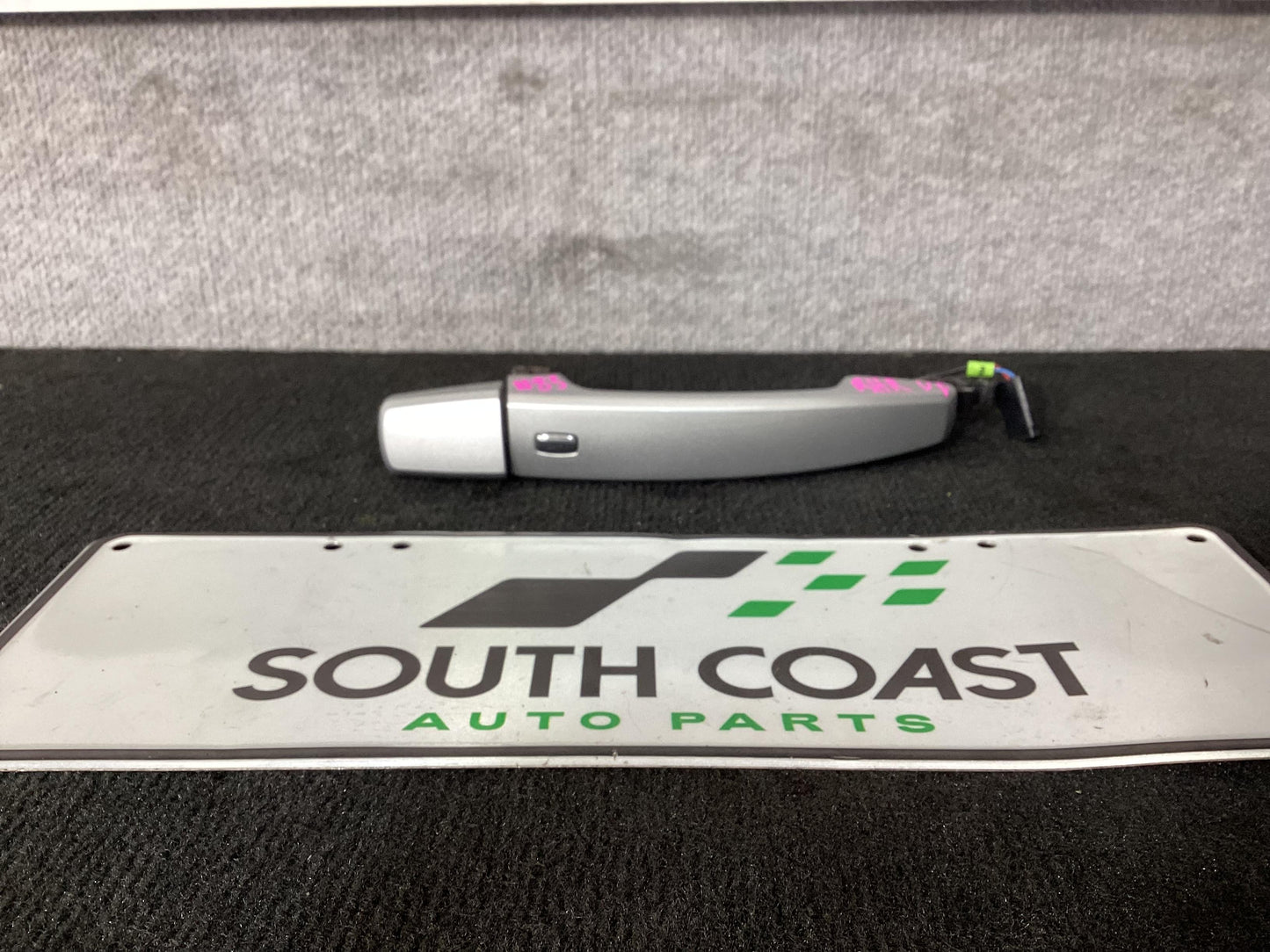 Holden Commodore VF  Door Handle