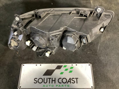 Holden Commodore   Right Headlight