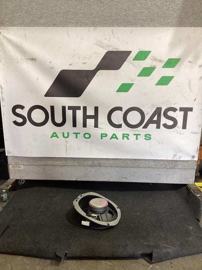 2006 - 2010 Holden Commodore VE  Subwoofer 92190186