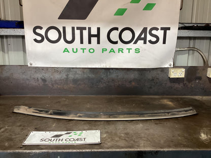 Holden Commodore VU 6H8VUK80F2L904753 Left Drip Rail Moulding