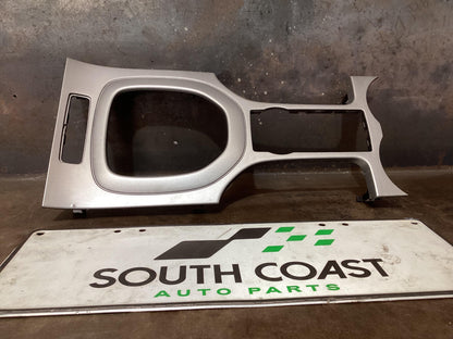 Holden Commodore VE 6G1EK5E79BL526529 Shifter Surround