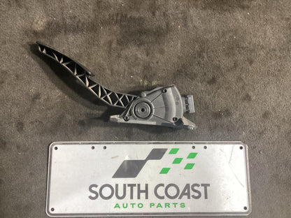 Holden Commodore   Accelerator Pedal 92238396