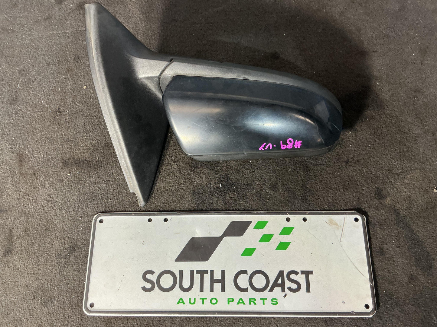 Holden Commodore VY  Right Door Mirror 1460824