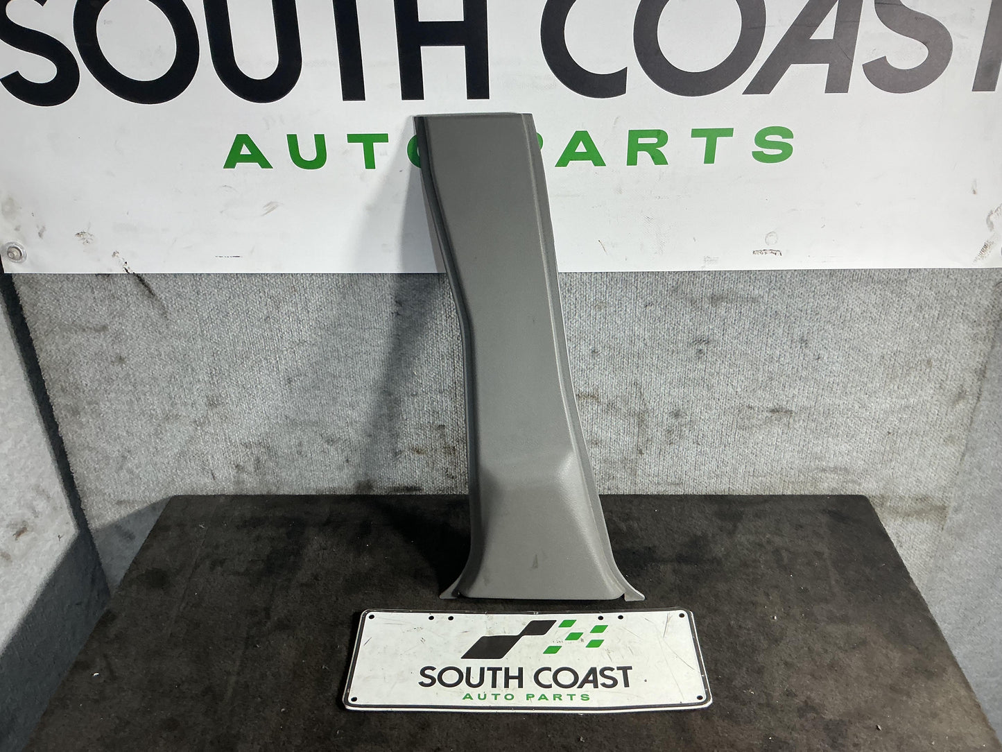 Holden Commodore VR 6H8VRK19HSL781543 Left B Pillar Trim 92046175