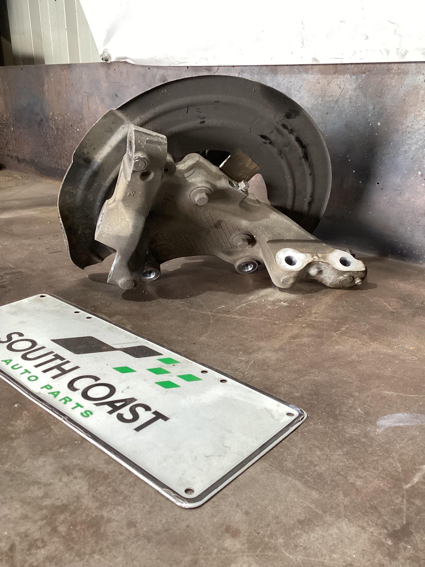 Holden Commodore VF  Right Front Hub Assembly