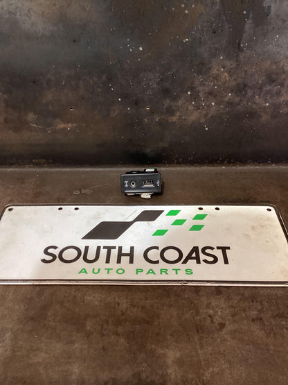 Volkswagen Amarok   Media Connection Socket 5H0035222