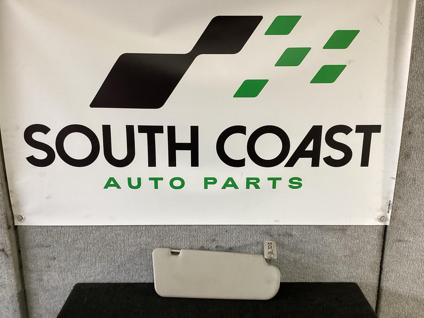 2006 - 2010 Holden Commodore VE  Sun Visor