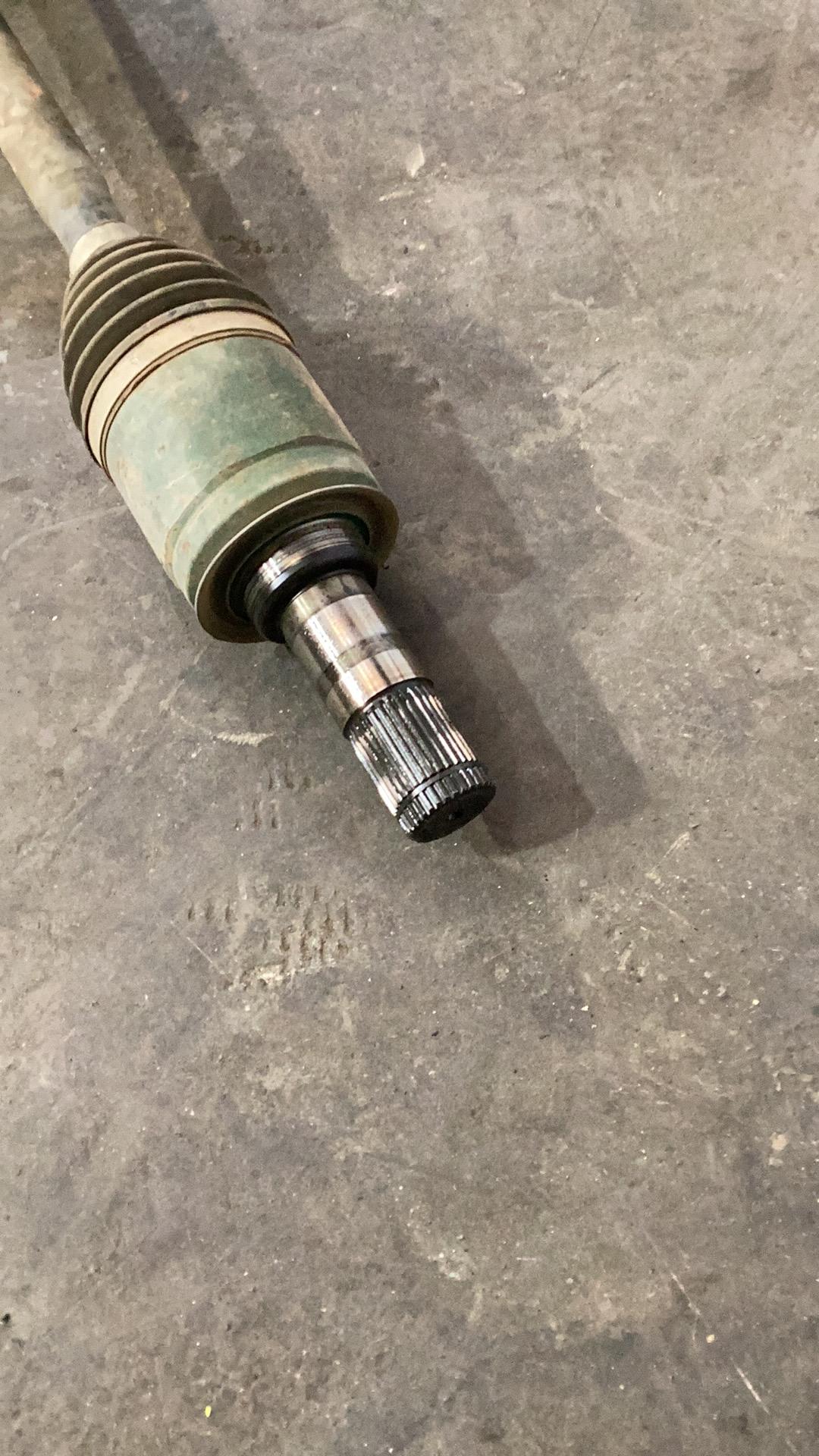 2010, Holden, Calais, VE, Left Drive Shaft