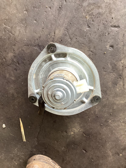 1990 - 1991 Holden Commodore VN  A/C Fan and Shroud Assembly SSM115481